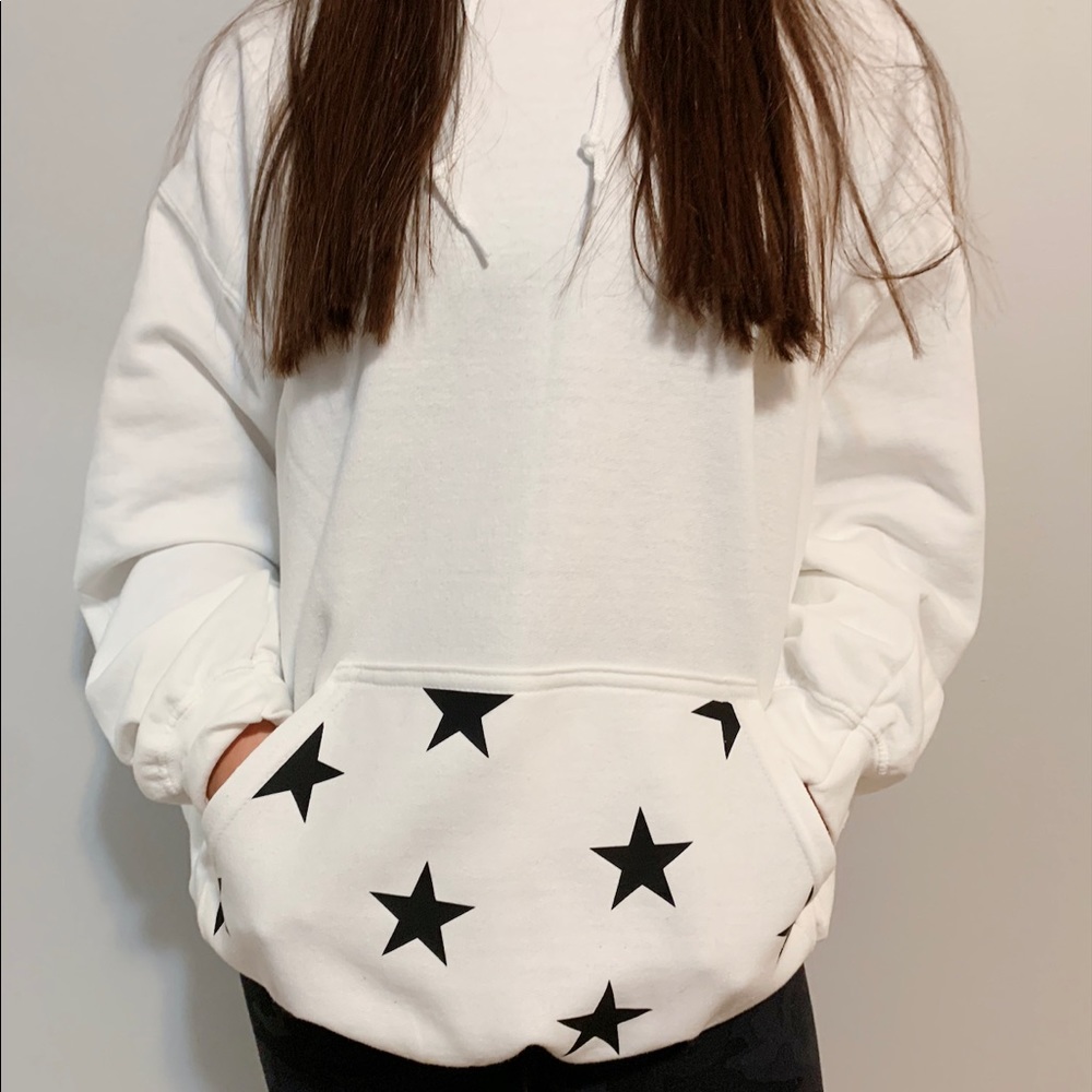 Simple Star Pockets Hoodie